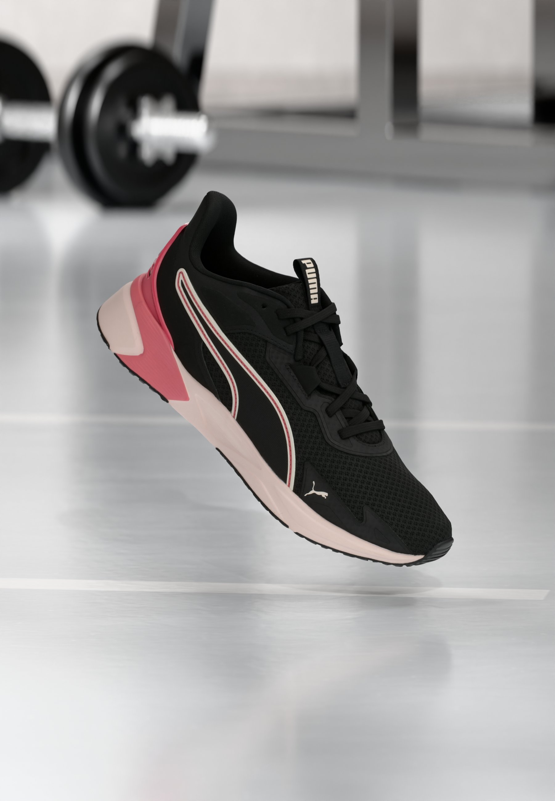 Puma DISPERSE XT 4 - Zapatillas de entrenamiento - black/jasmine