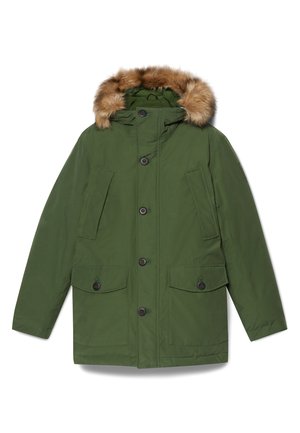 Grüne Parkajacke aus Stoff mit einer Kapuze aus Kunstpelz, ausgestattet mit zwei Brusttaschen, zwei vorderen Klapptaschen und Knopfverschlüssen.