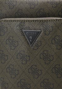 Guess MILANO XBODY DOUBLE - Borsa a tracolla - military green/black
