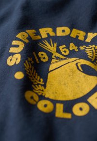Superdry & Co OUTDOOR GRAPHIC - T-shirt print - navy marl