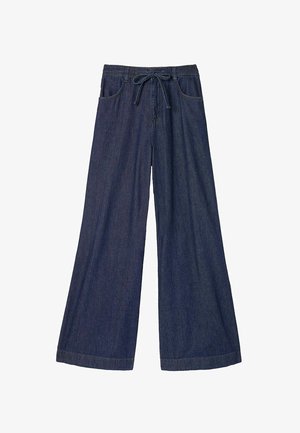 Pantalones de mezclilla de pierna ancha en azul oscuro, con cintura ajustable con cordón, dos bolsillos delanteros y un acabado limpio en el dobladillo. Tela suave y texturizada.