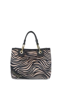 Borsa a strisce zebrate nera e marrone con doppi manici superiori, hardware dorato e finitura liscia; dettaglio del logo sul lato inferiore.