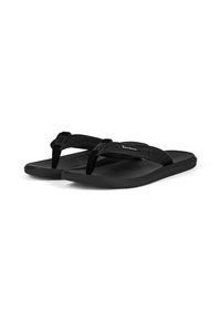 Schwarze Flip-Flops aus Gummi mit strukturierten Riemen und flachen Sohlen, die ein Logo auf dem Riemen und eine glatte, mattaussehende Oberfläche aufweisen.