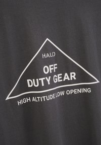 HALO T-shirts print - raven