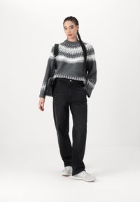 ONLY ONLGIA LOOSE BAGGY - Laisvo kirpimo džinsai - washed black