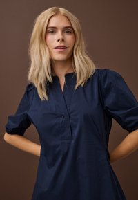 Culture CUANTOINETT - Dnevna obleka - blue iris