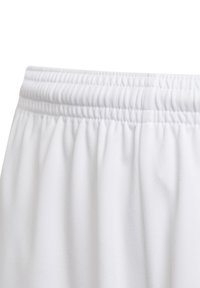 Cintura elástica blanca hecha de tela suave, con textura fruncida y acabado liso. Adecuada para un ajuste cómodo y flexibilidad.