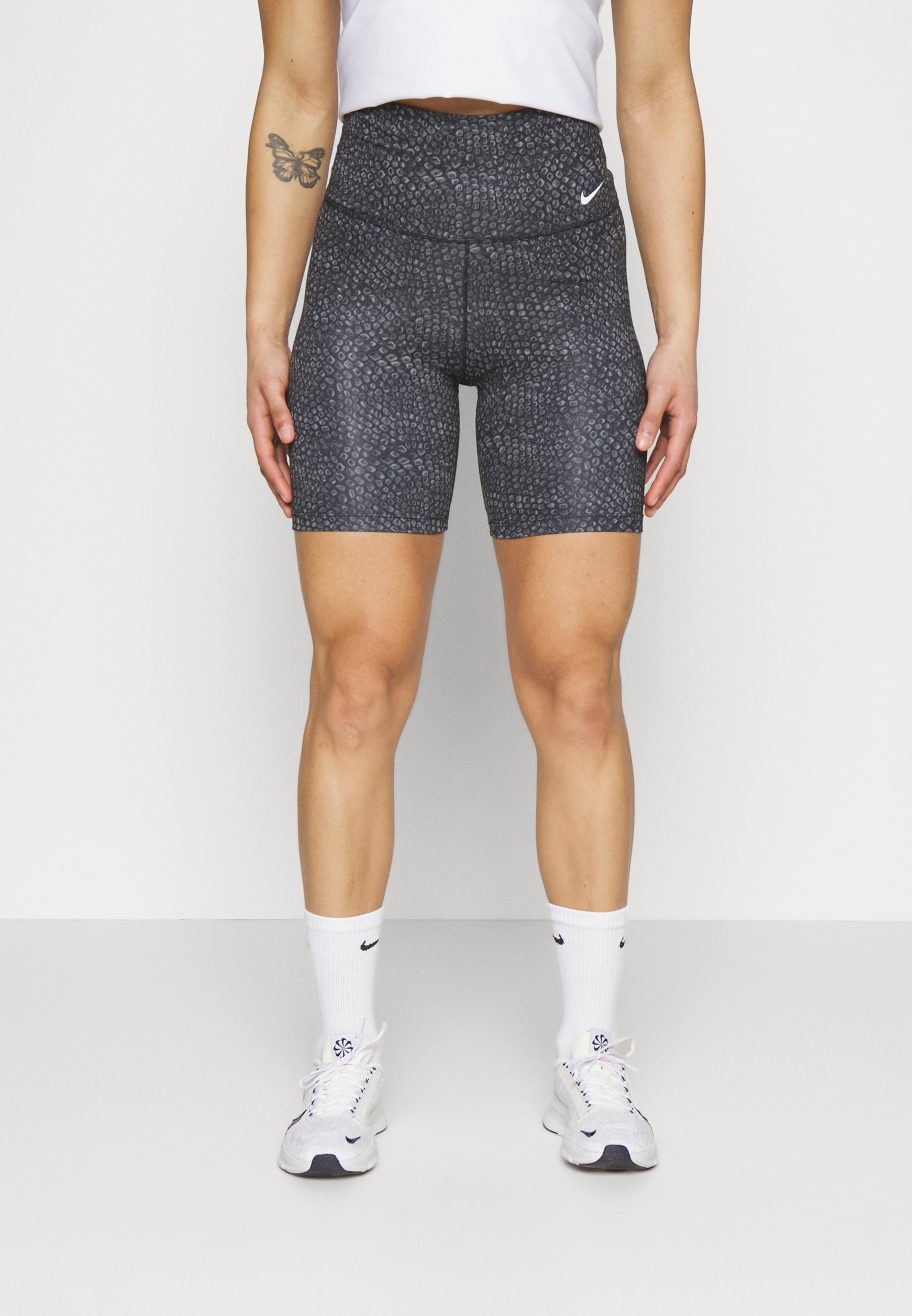 nike core swoosh cycle shorts