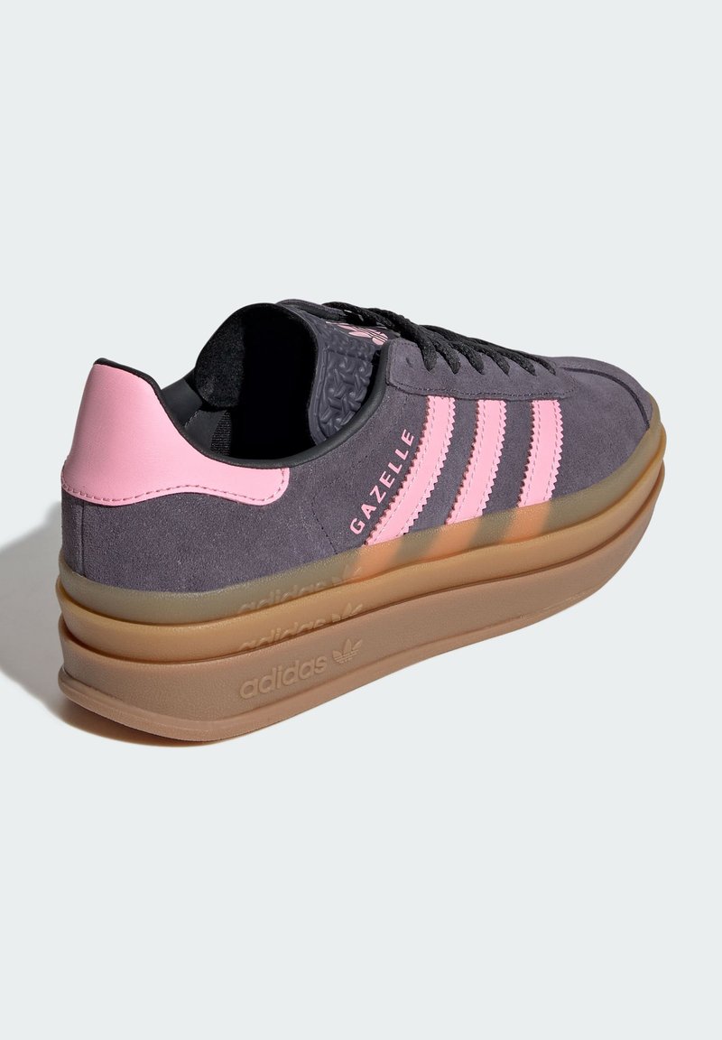 adidas Originals GAZELLE BOLD UNISEX - Trainers - aurora onix bliss pink/ black - Zalando