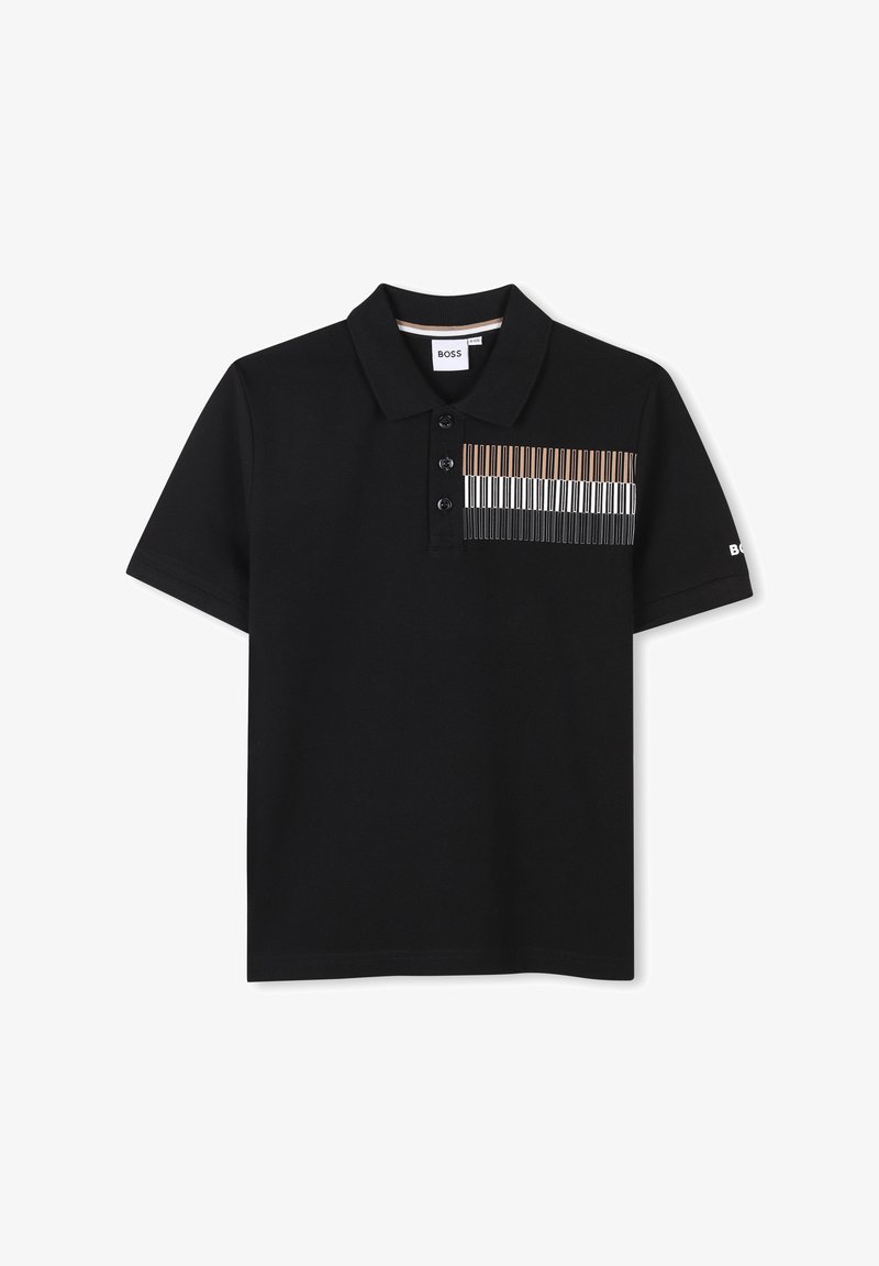 Polo nero in tessuto texturizzato con placca a tre bottoni e un motivo grafico colorato di linee verticali sul lato sinistro del petto.