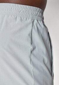The North Face WIND  ciemnoszary