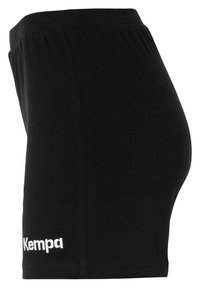 Zwarte shorts van zacht, rekbaar materiaal, met een elastische tailleband en geborduurd "Kempa"-logo op de linkeronderkant.