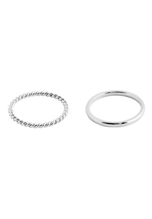 Two silver rings on a white background; one twisted rope-design and one smooth, thin band, side by side.
