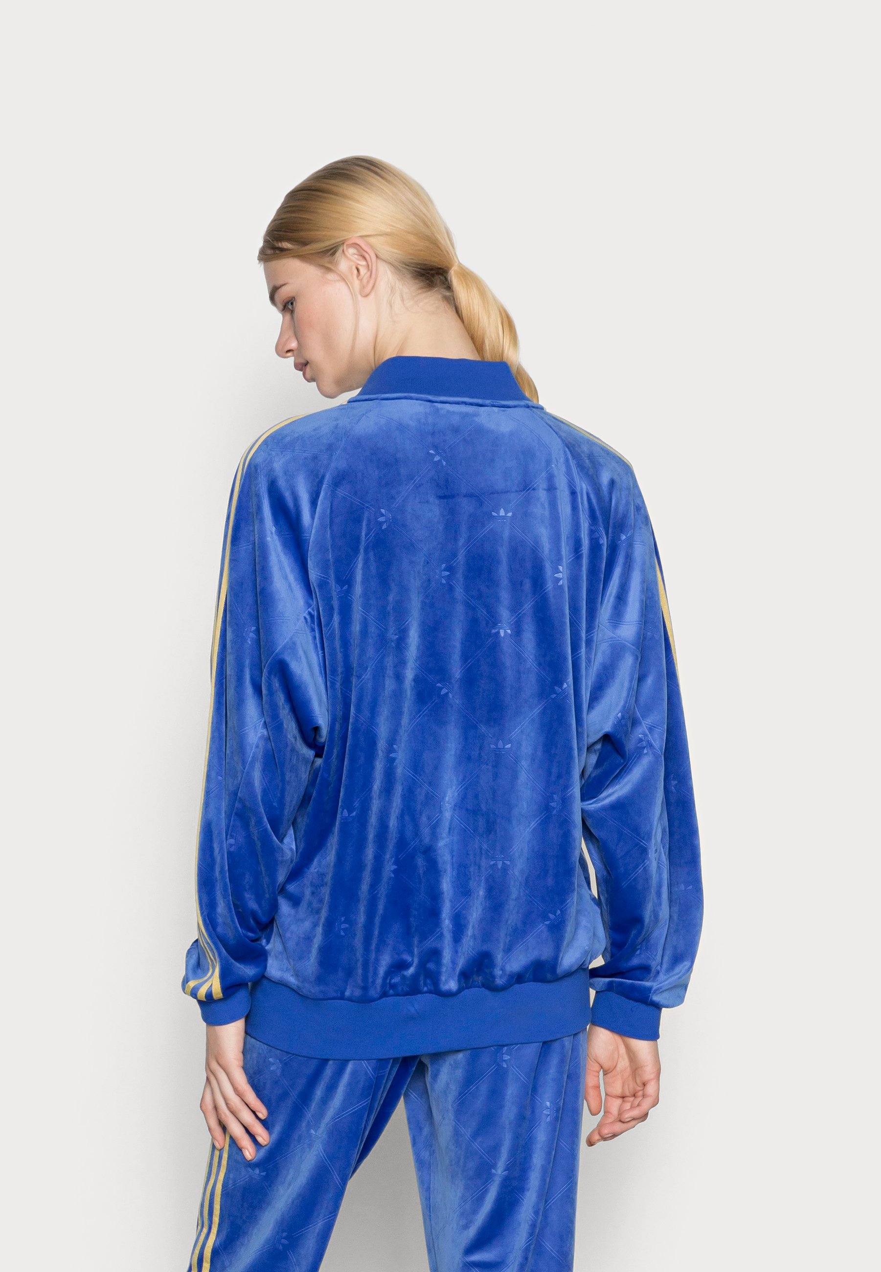 blue velvet adidas