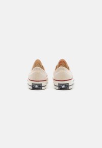 Converse CHUCK 70 WIDE UNISEX parchment/garnet/egret/beige