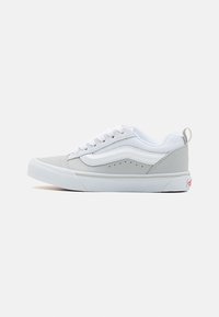 KNU SKOOL UNISEX - Skatesko - white/red