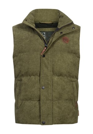 Gilet matelassé vert olive avec un tissu texturé, un col montant, une fermeture éclair à l'avant, des boutons-pression et des poches latérales. Présente un patch logo.