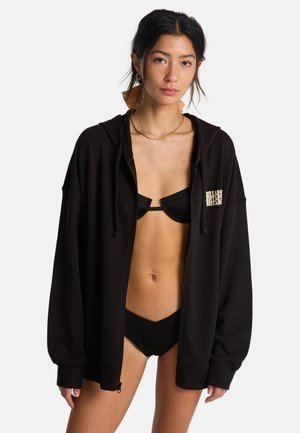 - Koszulka do spania