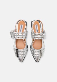 Steve Madden GRAND AVE - Ballerines à brides arrière - silver