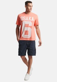 Superdry & Co KURZARM MIT PRINT - T-shirt con stampa - rosa