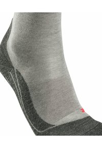 Chaussette grise mi-mollet avec un orteil et un talon gris clair, texture côtelée et logo rouge sur le côté.