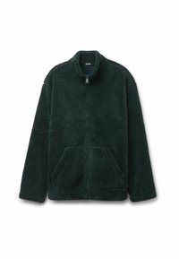 Ciemnozielona polarowa kurtka z wysokim kołnierzem, zamkiem z przodu, dwiema przednimi kieszeniami oraz teksturowanym, miękkim materiałem. Luźny krój z długimi rękawami.