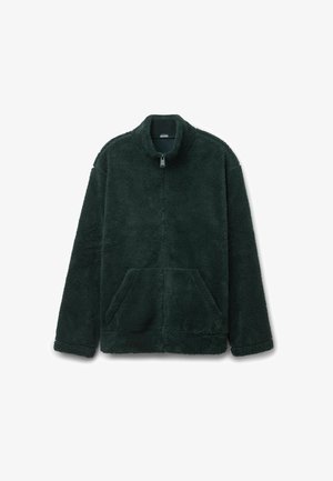 Donkergroene fleecejack met een hoge kraag, rits aan de voorkant, twee zakken aan de voorkant en een gestructureerd, zacht materiaal. Ontspannen pasvorm met lange mouwen.