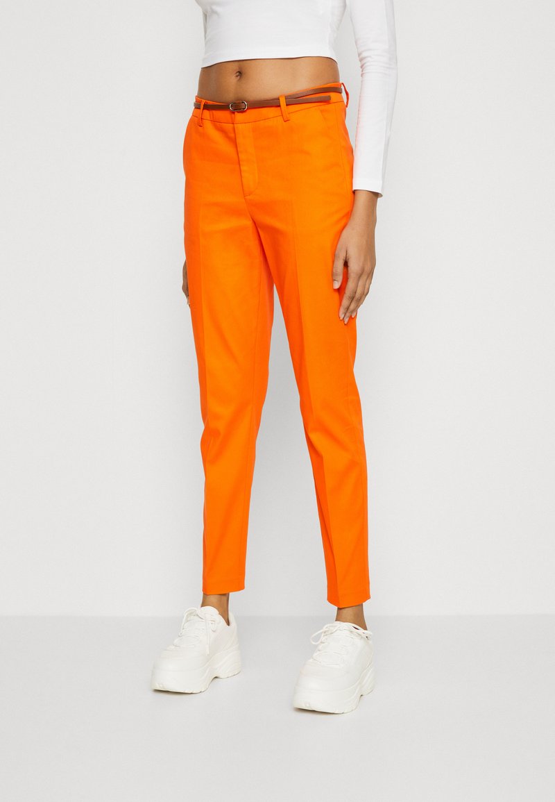 b.young - DAYS CIGARET PANTS - Chinos - orangeade, Förstora