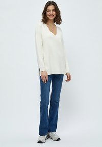 PEPPERCORN PCROSALIA - Pulover - cloud dancer