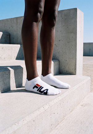 Fila, INVISIBLE URBAN SOCKS 8 PACK UNISEX - Chaussettes pour sneakers - white