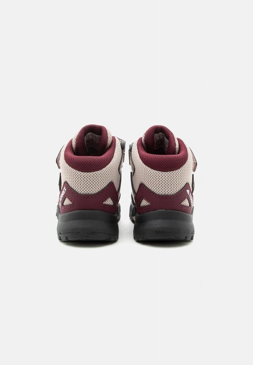 adidas SKYCHASER MID GTX - Hiking shoes - chalky brown/distilled pink/magic mauve — photo 3