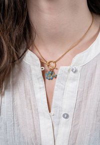 FABLE ENGLAND BUTTERFLY & FLOWER - Ketting - blue gold-coloured