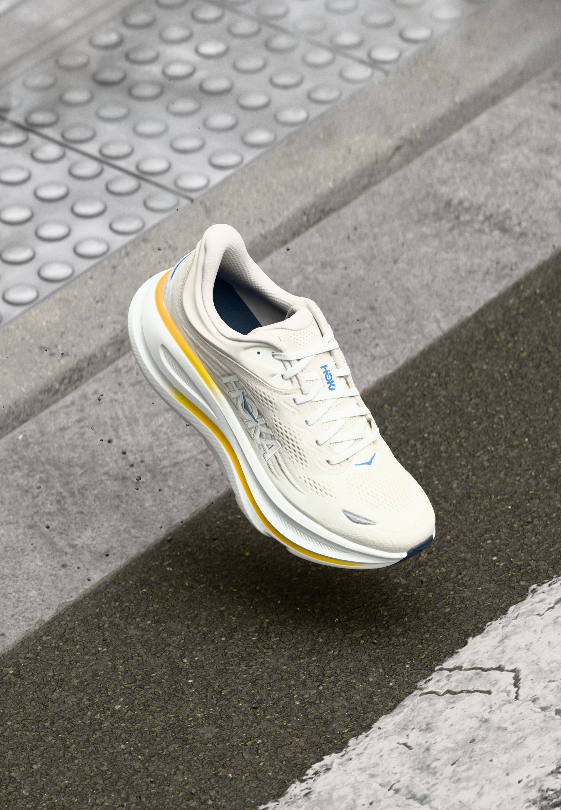 Hoka Bondi 9 White and Yellow Athletic Shoes Bondi 9 Men main image 4