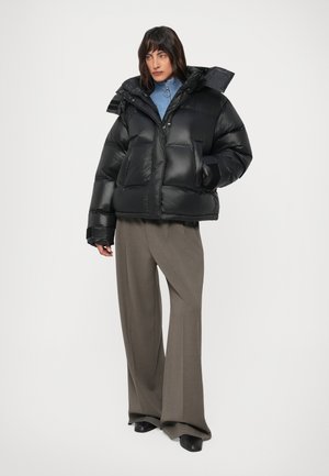 Rankning 4: Holzweiler - STEILIA JACKET - Dunjacka