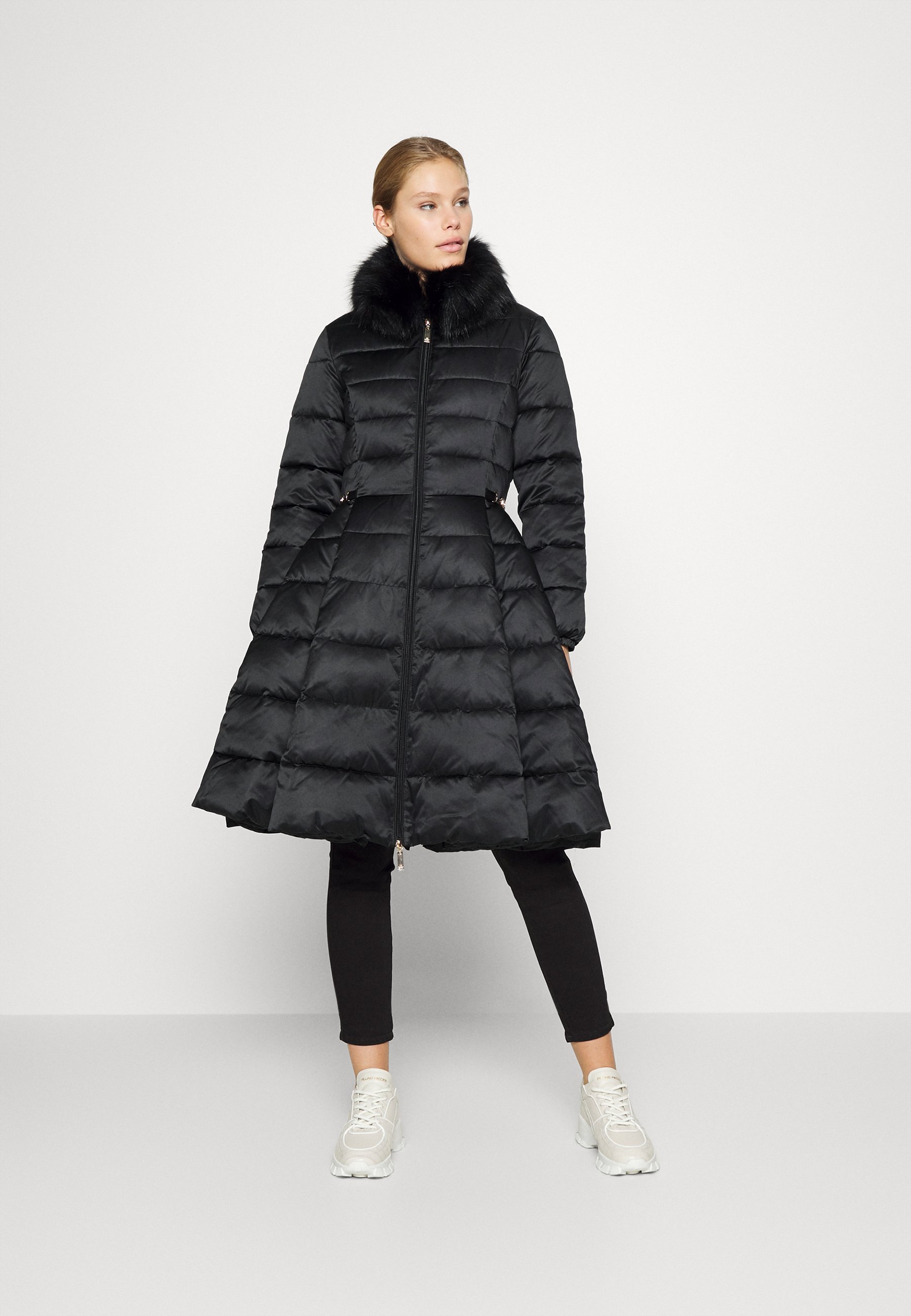 Elisabetta Franchi Clothing | This Season's Top Trends | Zalando UK Elisabetta Franchi Clothing | This Season's Top Trends | Zalando UK