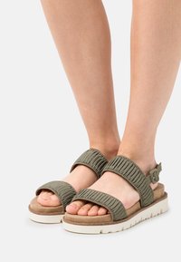 s.Oliver Platform sandals - pistachio