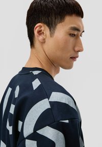 s.Oliver Sweater - navy