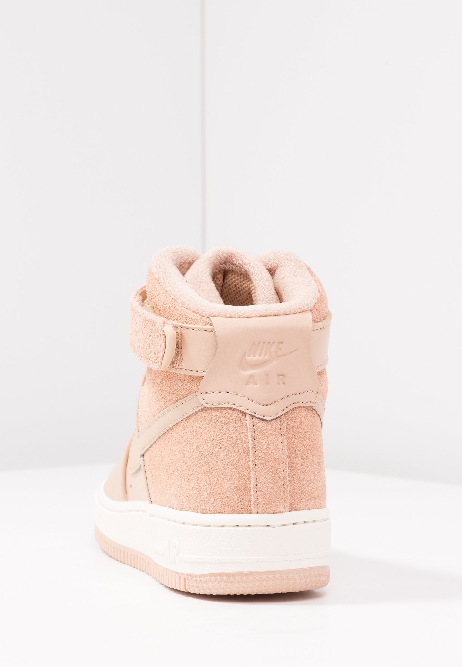 nike air nude top