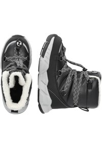 Schwarze isolierte Stiefel mit glattem Lederaußen material, weißem Kunstfellfutter, grauen Gummi sohlen und schwarz-weiß gemusterten Schnürsenkeln.