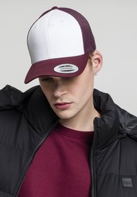 Flexfit Nokkmüts - maroon/white/maroon