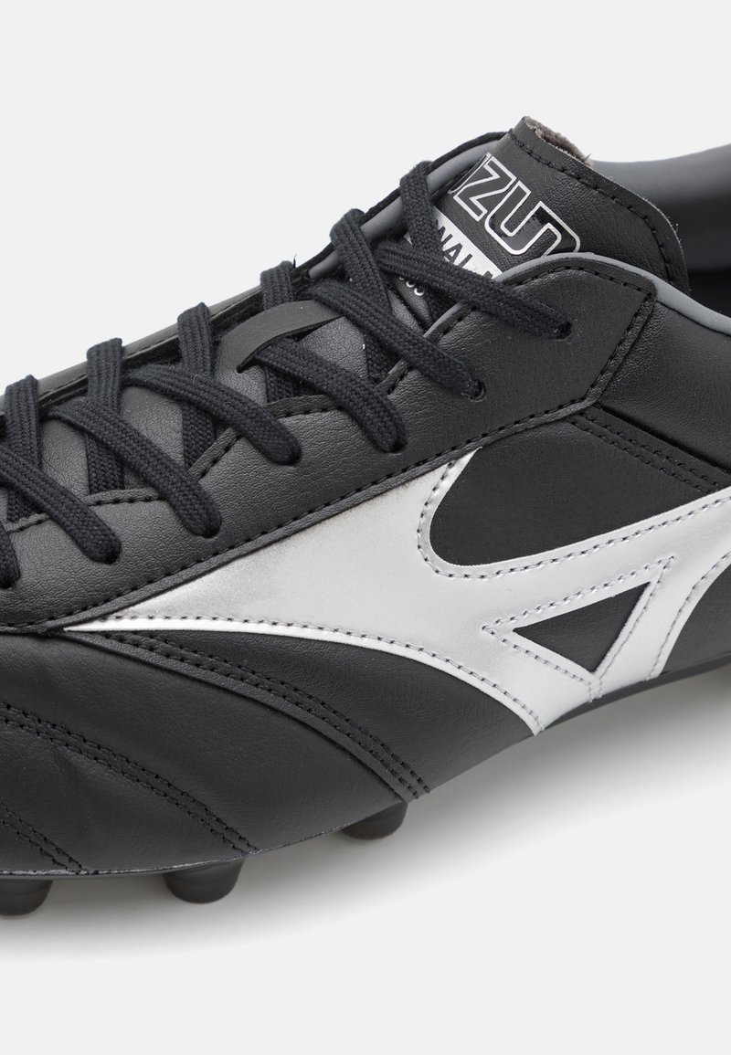 Mizuno MORELIA II PRO RUN ON - Moulded stud football boots - black  