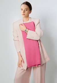 Victoria Hyde META - Sjal / Tørklæder - pink