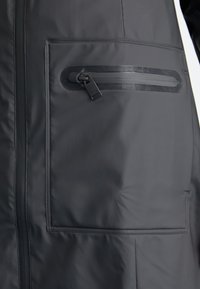 Rains CARGO CURVE JACKET W3 - Parka - black