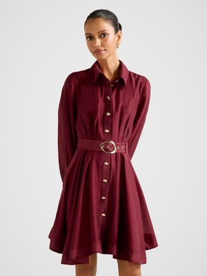 EVELYN SEAM DETAIL MINI - Tričkové šaty - beet red