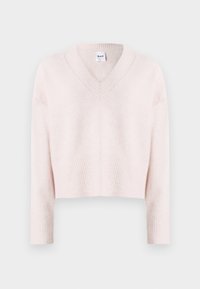 Světle růžový cropped svetr s výstřihem do V, žebrovaným lemem a spodním okrajem. Vyrobeno z měkkého, nadýchaného materiálu s dlouhými rukávy a spadlými rameny.