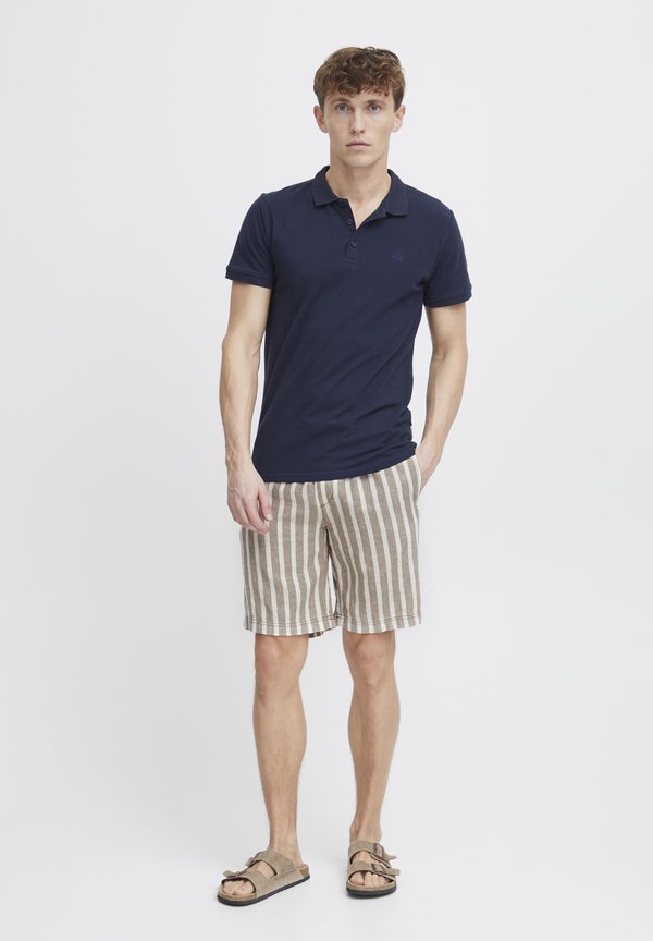 PROESHI LINEN MIX - Shorts - shitake4