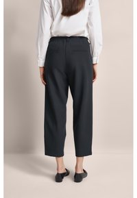 bugatti Tygbyxor - black