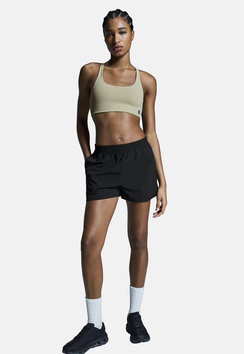 On FOCUS SHORTS - Sportovní kraťasy - black
