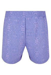 Shorts de bain violets avec un motif tonal. Dotés d'une taille élastique et d'une coupe décontractée, sans quincaillerie visible ni poches.