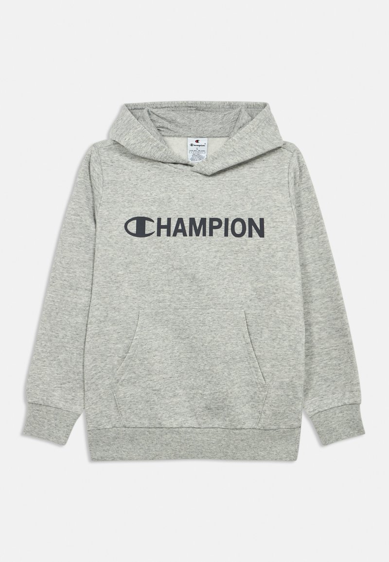 Sweatshirt cinza em algodão com um bolso canguru frontal, punhos canelados e um logotipo "CHAMPION" em azul escuro a atravessar o peito.